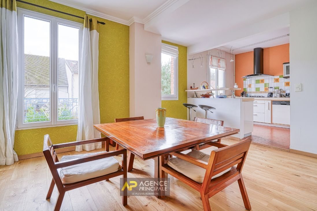 House in Anatole France, Le Plessis-Robinson, France 4 - 16066047