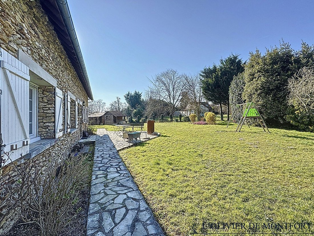 House in Montfort-l'Amaury, Ile-de-France, France 4 - 17070363