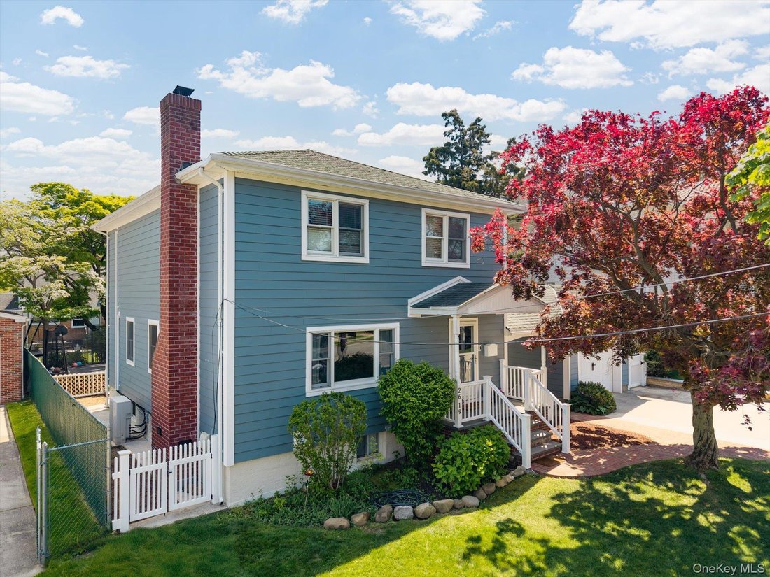 House in New York, New York, United States 1 - 17938400