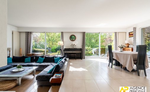 Maison à Sud, Le Mesnil-le-Roi, France 1