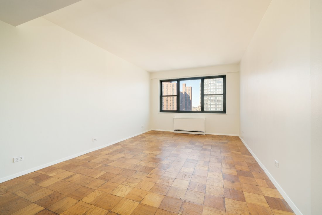 Co Op in New York, New York, United States 1 - 16747518