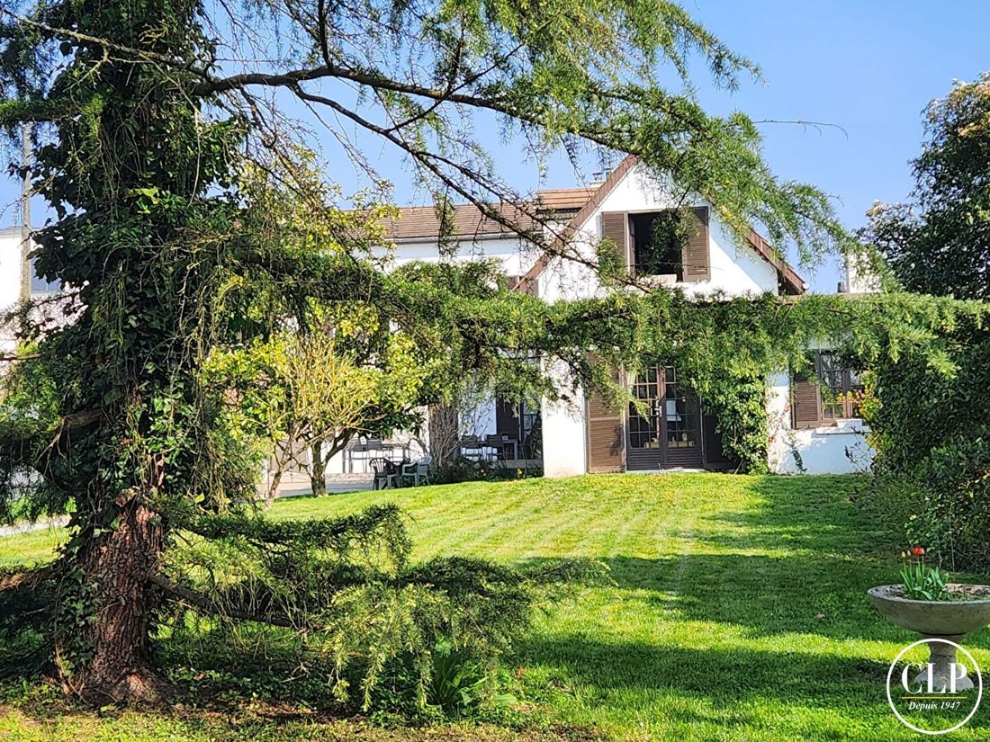 House in Arrondissement of Bobigny, Ile-de-France, France 1 - 17646291