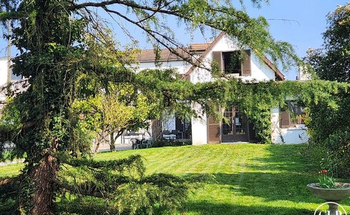 House in Arrondissement of Bobigny, Ile-de-France, France 1