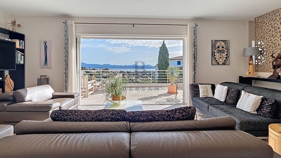 Villa in Exterieurs, Frejus, France 3 - 17673557