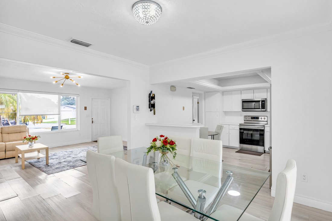 House in Pembroke Pines, Florida, United States 5 - 17929591