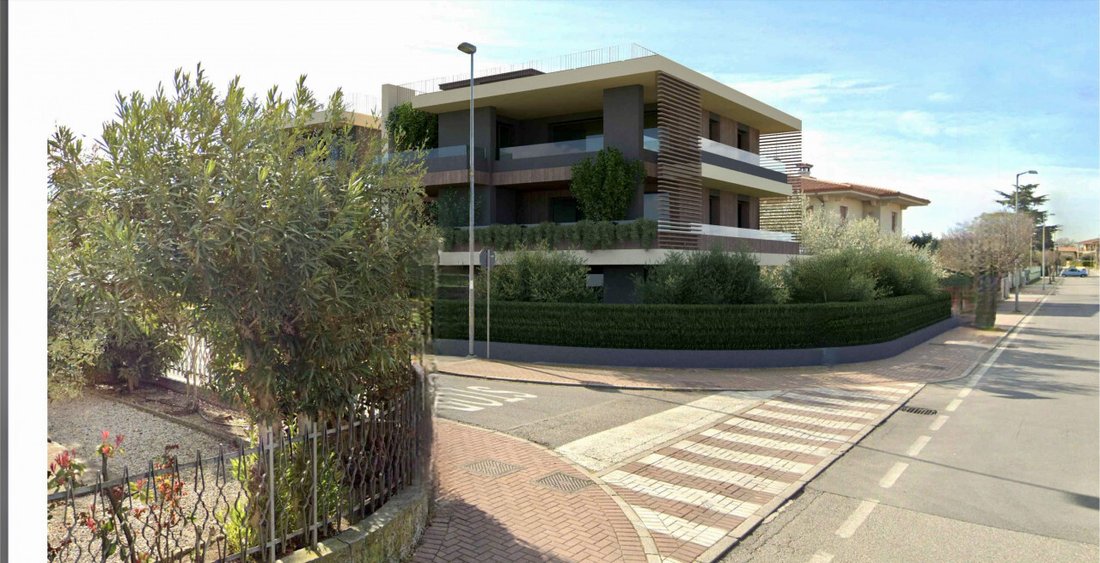 Apartment in Desenzano Centro, Desenzano del Garda, Lombardy 2 - 17931529