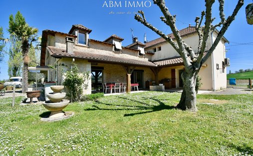 House in Saint-Méard-de-Gurçon, Nouvelle-Aquitaine, France 1
