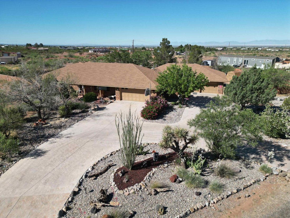 House in La Luz, New Mexico, United States 2 - 17944927