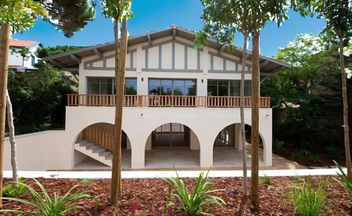 House in Aiguillon, Arcachon, France 1