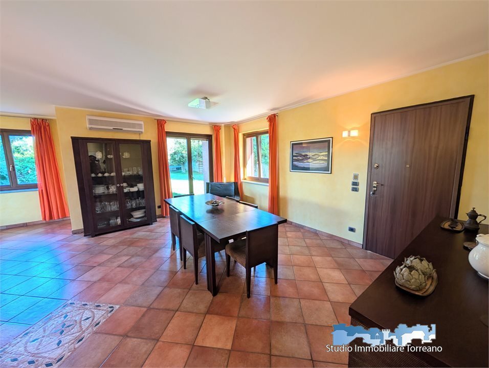 Villa in Piverone, Piedmont, Italy 4 - 17944374