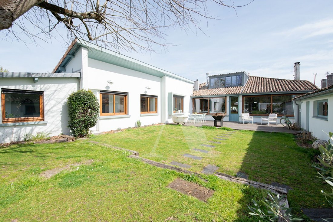 House in Mairie Bourg, Begles, France 2 - 15982790