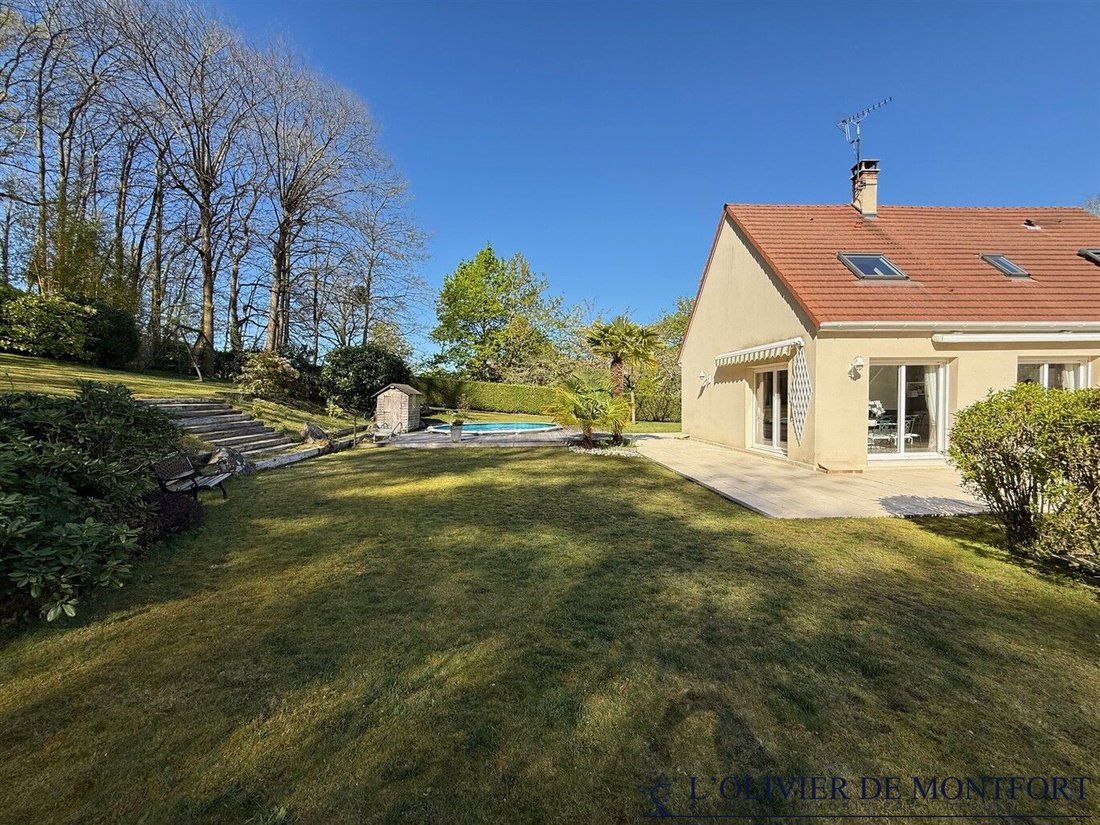 House in Montfort-l'Amaury, Ile-de-France, France 2 - 17707518
