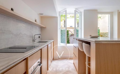 Apartment in Saint Thomas d'Aquin, Paris 7e Arrondissement, Paris 1