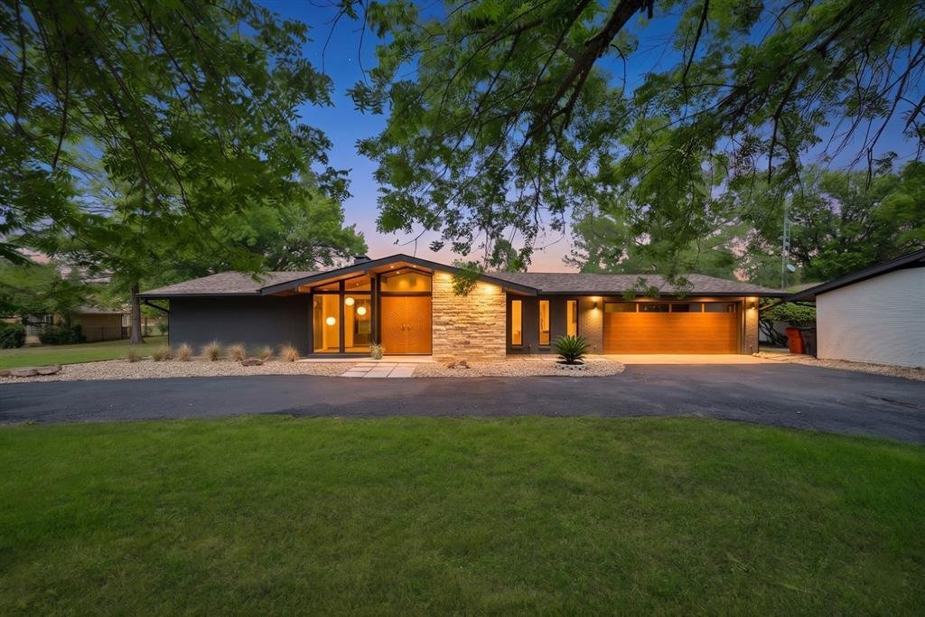 House in Campbell, Texas, United States 2 - 17928616