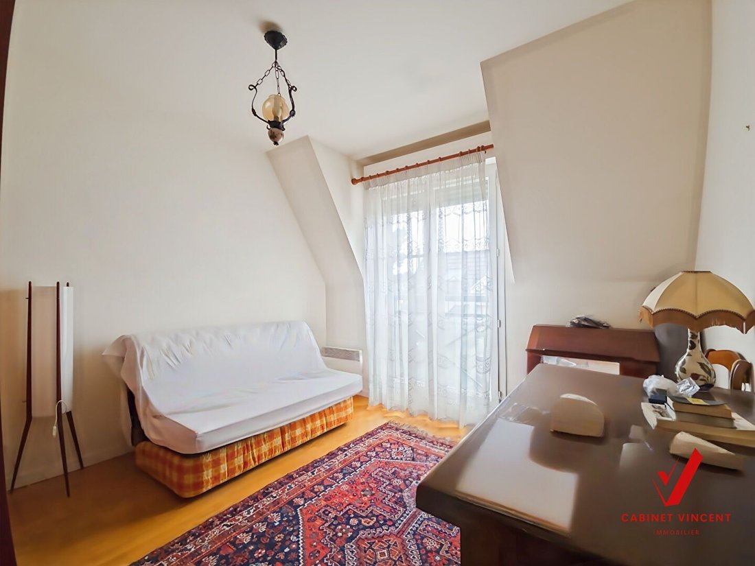 Apartment in Bois-Colombes, Ile-de-France, France 4 - 17418471
