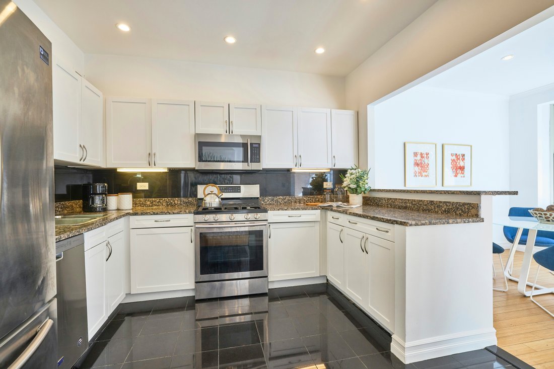 Condo in New York, New York, United States 3 - 16747694