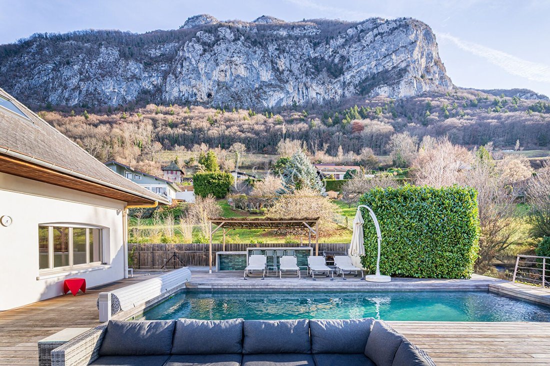 Villa in Veyrier-du-Lac, Auvergne-Rhône-Alpes, France 1 - 16204351