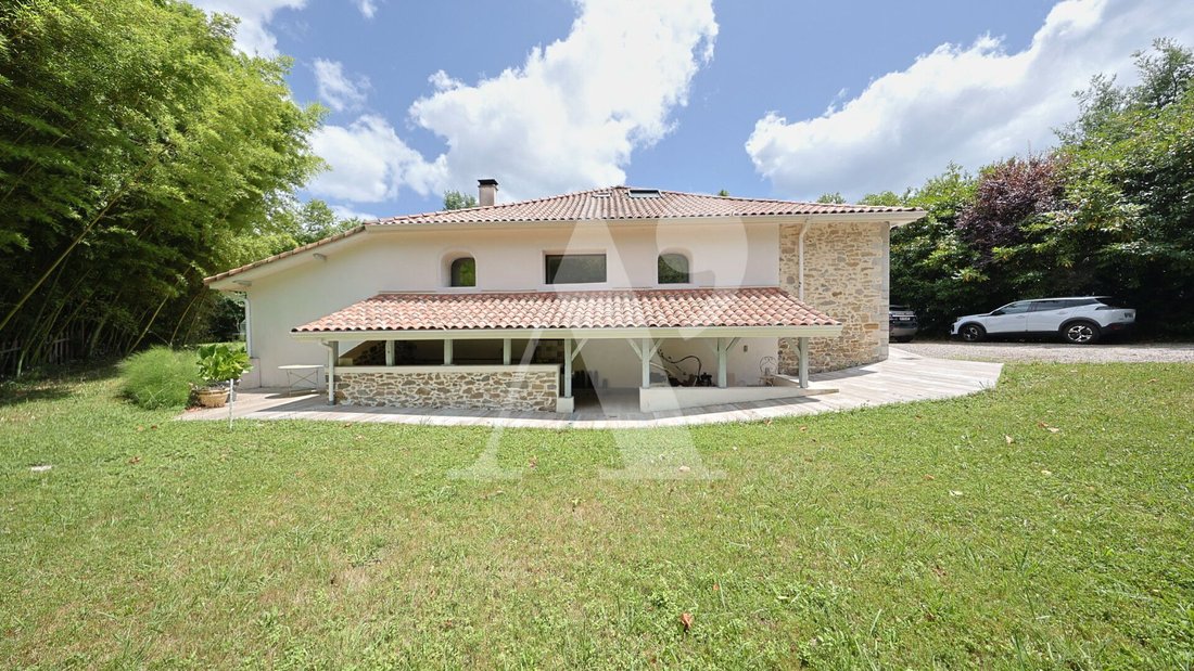 Villa in Saint-Martin-de-Hinx, Nouvelle-Aquitaine, France 3 - 15960839