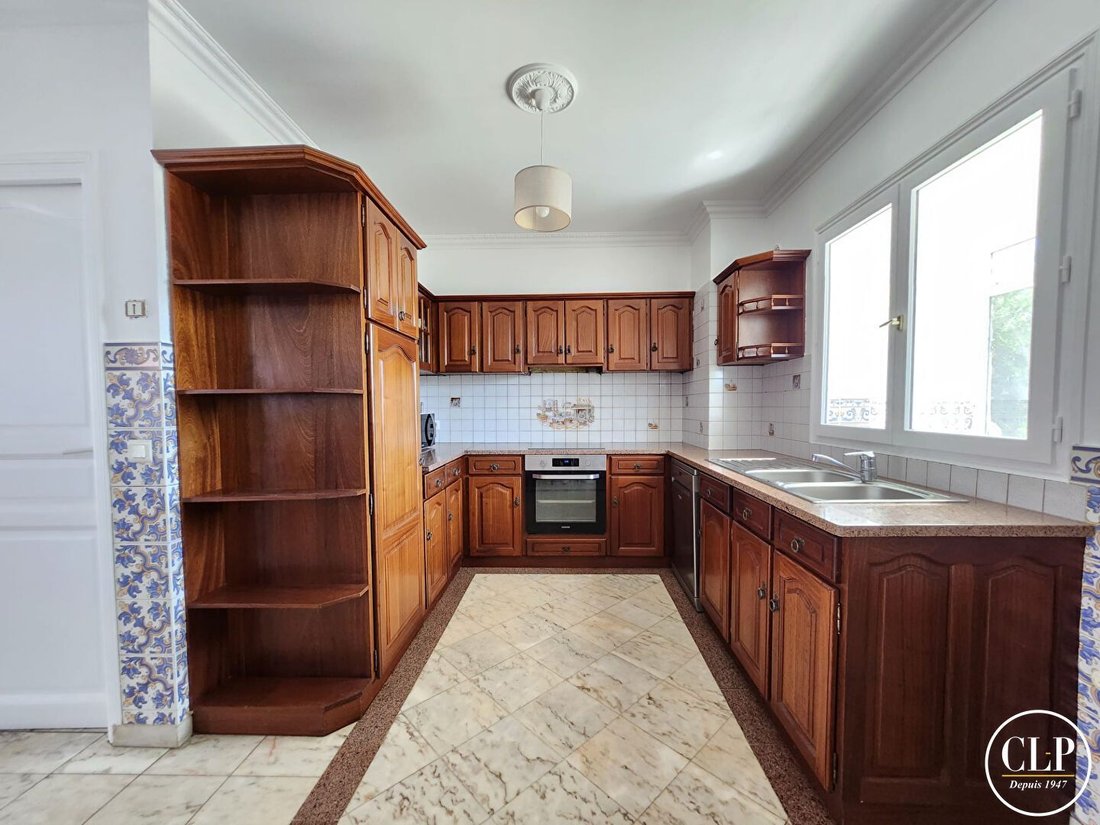House in Arrondissement of Bobigny, Ile-de-France, France 3 - 16073989