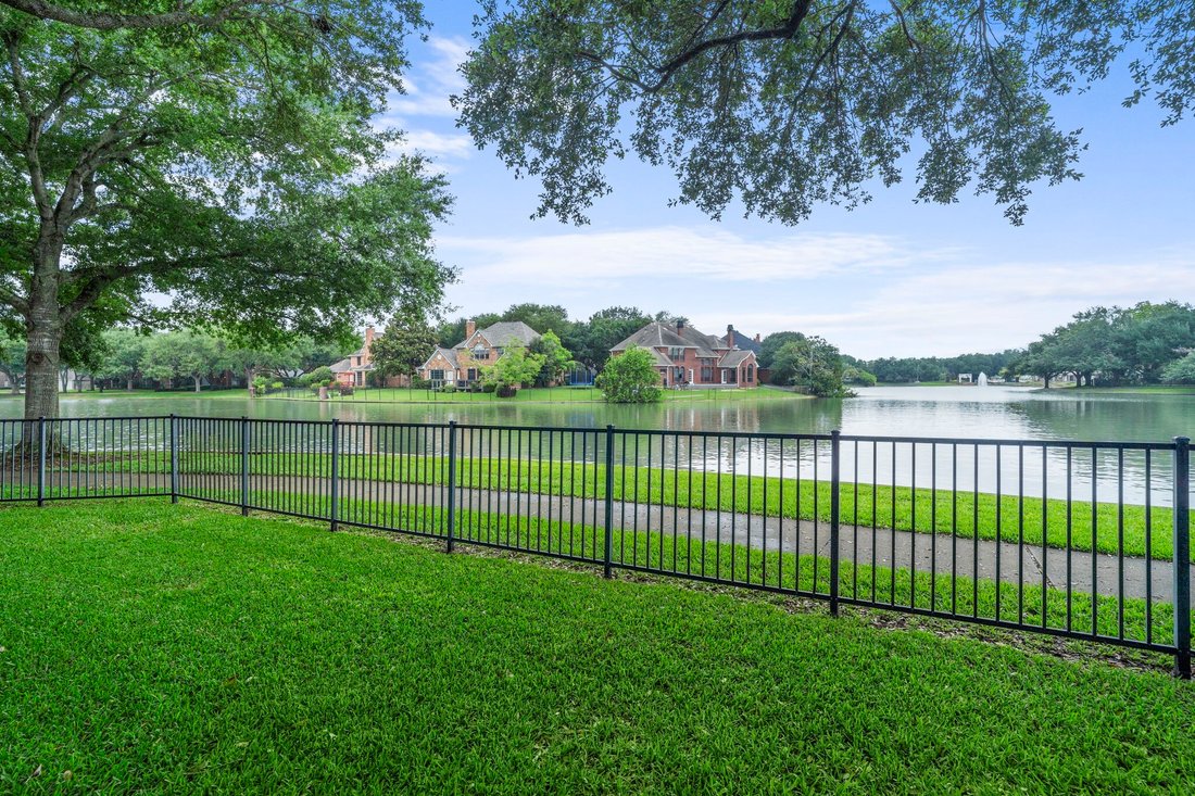 House in Sugar Land, Texas, United States 3 - 17931436