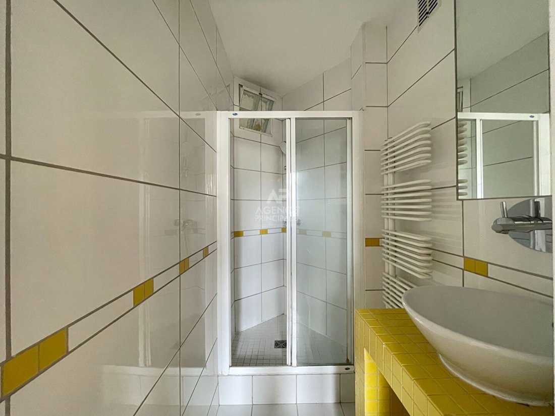Apartment in Les Arcades, Viroflay, France 5 - 16711283
