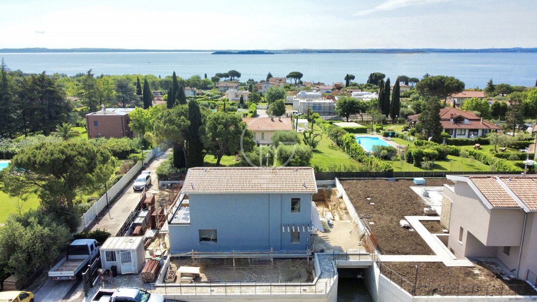 Villa in Moniga del Garda, Lombardy, Italy 2 - 17931340