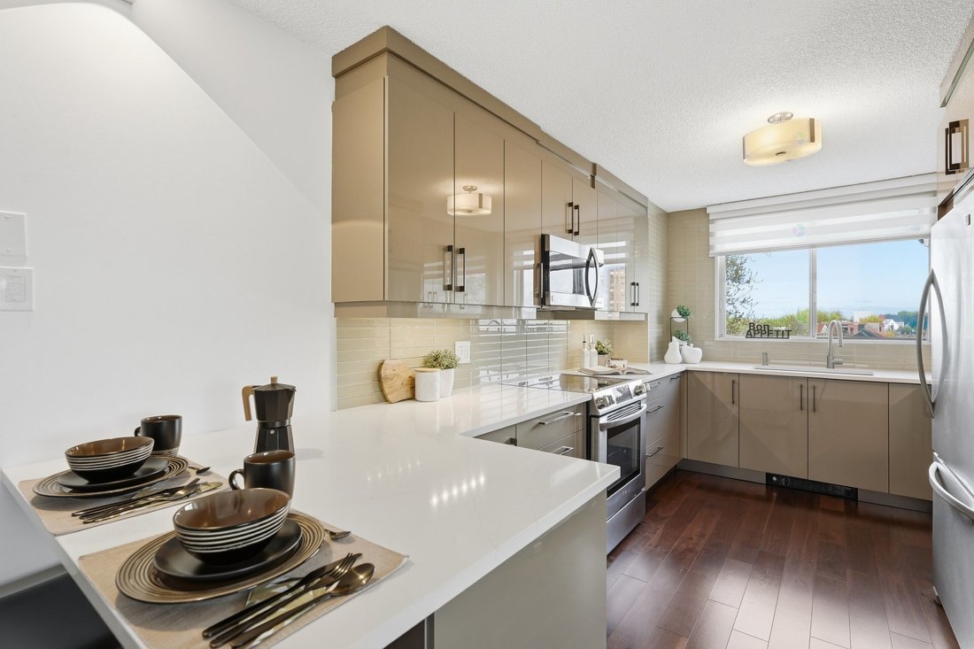 Condominio a Saint-Lambert, Québec, Canada 3 - 17934762