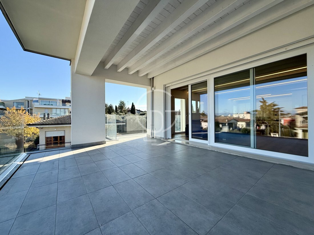 Apartment in San Felice del Benaco, Lombardy, Italy 4 - 17931456