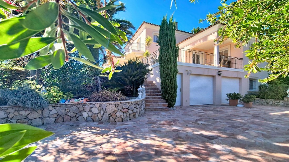 Villa in Le Dramont-Agay-Anthéor-Le Trayas, Saint-Raphaël, France 4 - 16408732