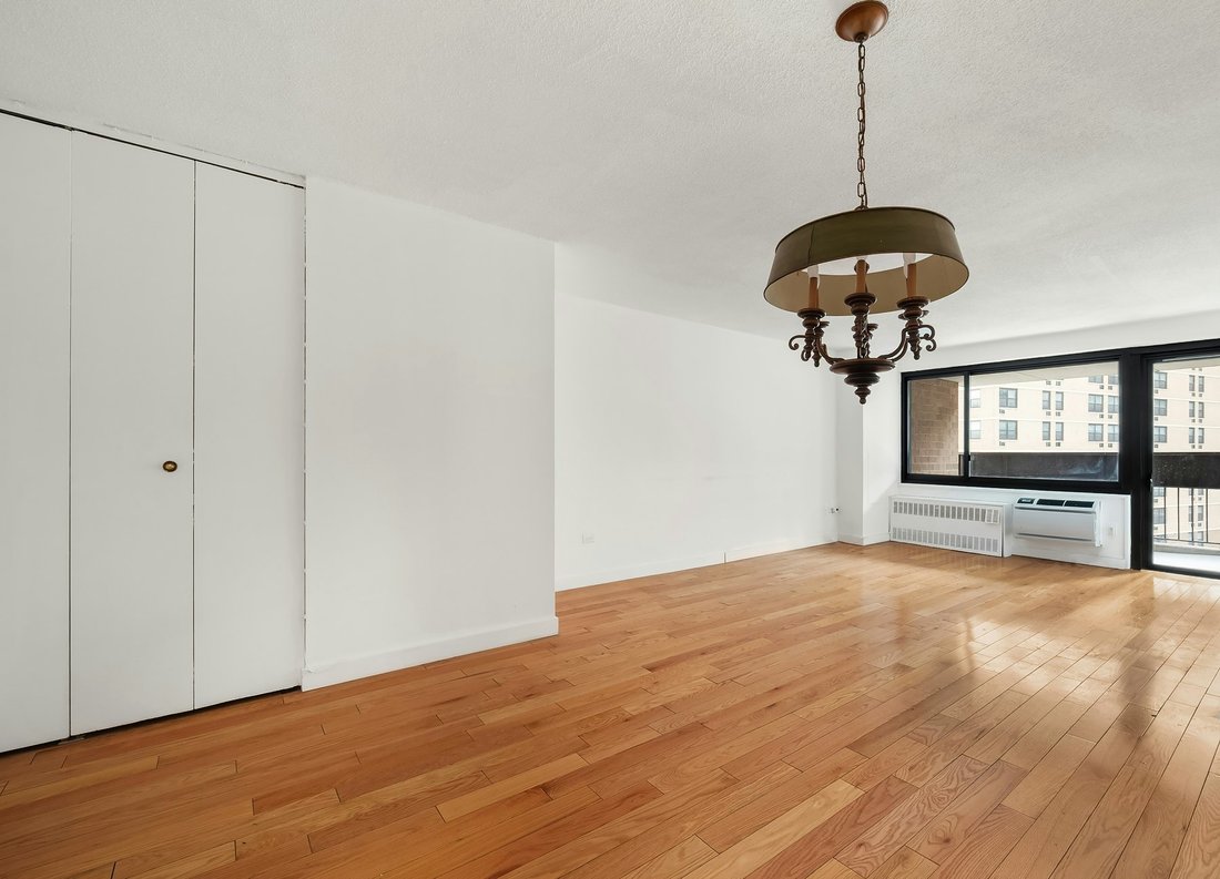 Co Op in New York, New York, United States 1 - 17099611