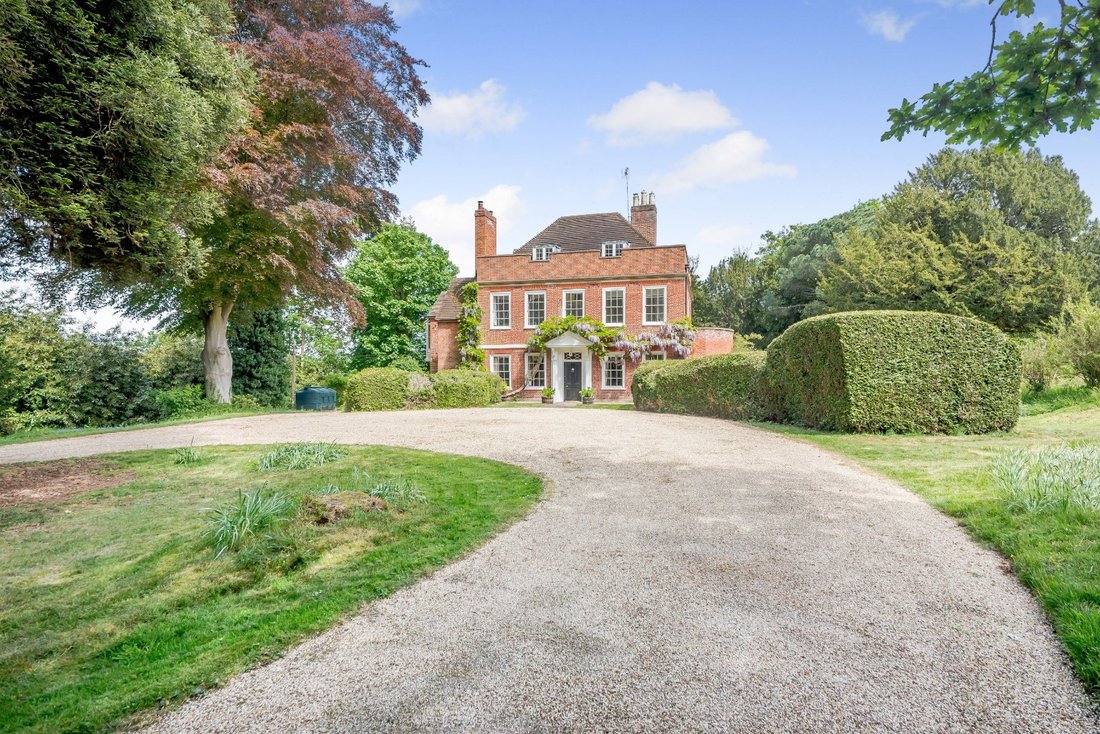 House in Sulhamstead, England 4 - 17928382