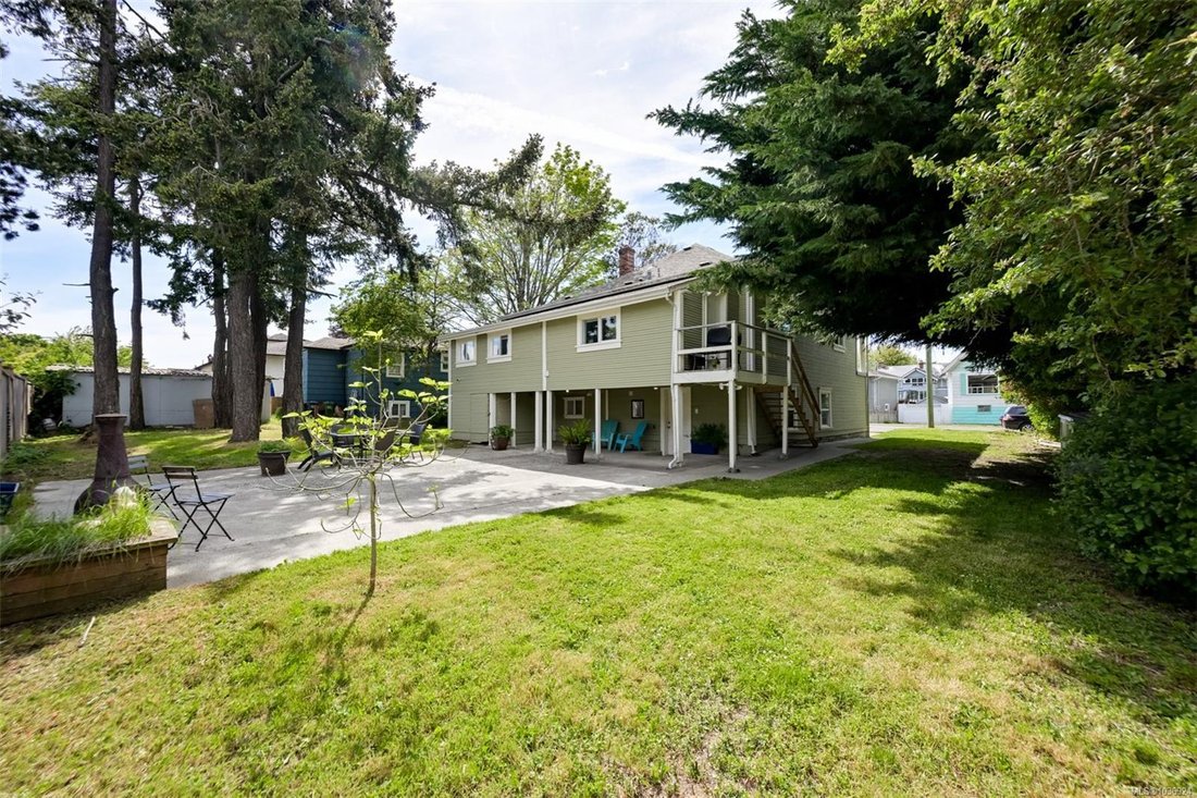 House in Victoria, British Columbia, Canada 2 - 17934769