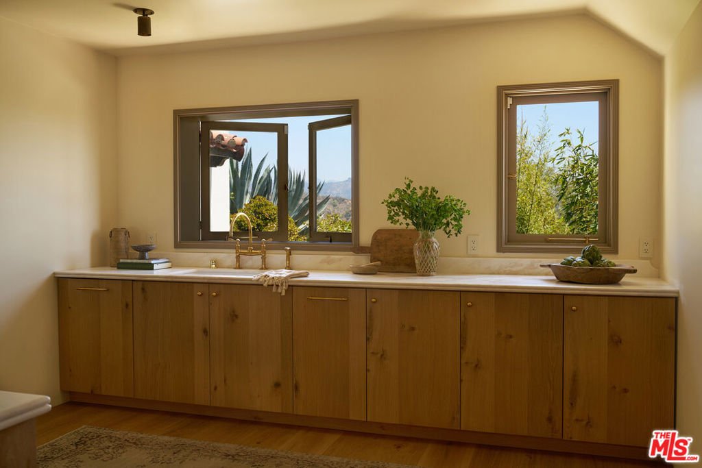 House in Los Angeles, California, United States 5 - 17933750