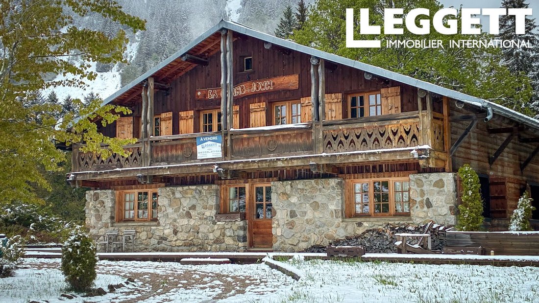 Chalet in Morzine, Auvergne-Rhône-Alpes, France 1 - 14625235