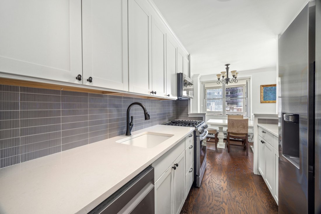 Co Op in New York, New York, United States 2 - 17864372