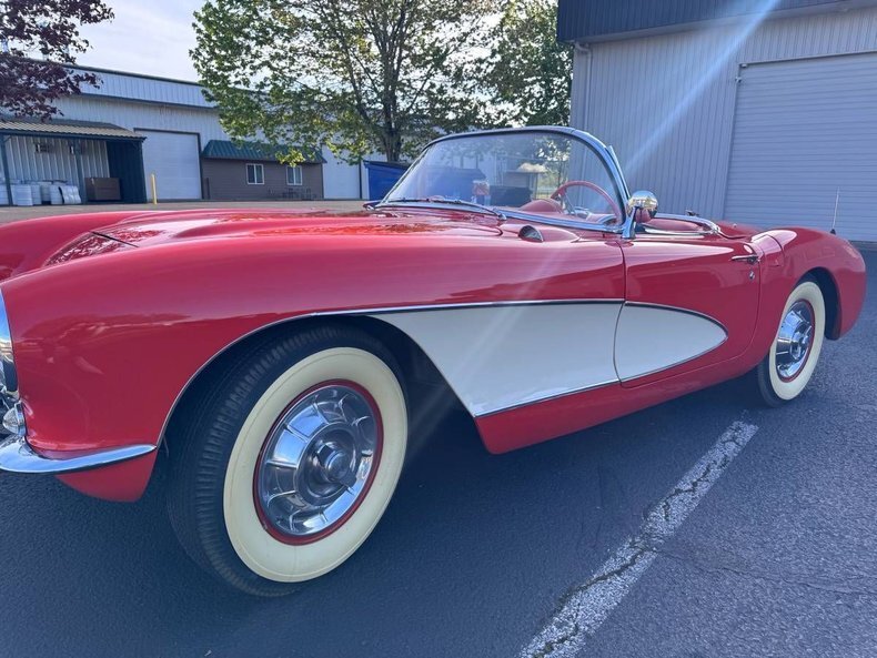 Cabriolet in Glendale, United States 5 - 17936938