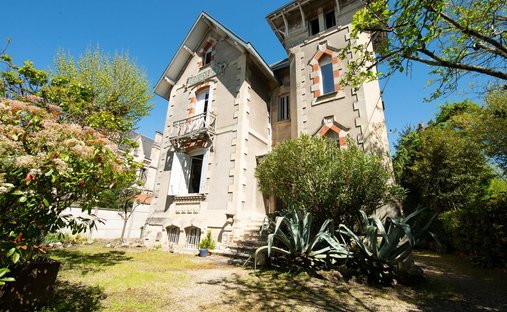 Villa in Le Lac-Bacalan, Bordeaux, France 1