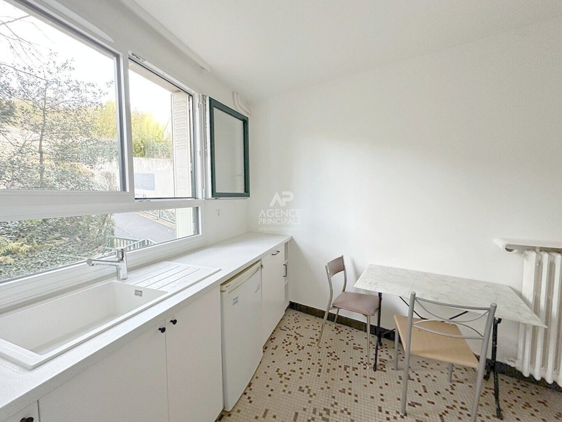 Apartment in Pavé des Gardes, Chaville, France 3 - 17546349
