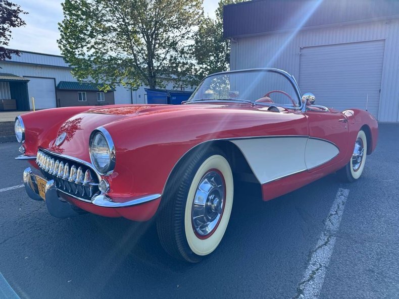 Cabriolet in Glendale, United States 2 - 17936938