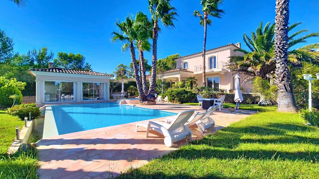 Villa in Le Dramont-Agay-Anthéor-Le Trayas, Saint-Raphaël, France 2 - 16408732