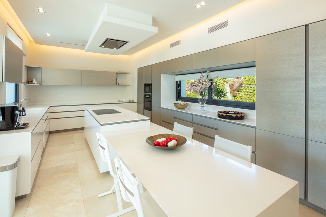 Villa in Nueva Andalucia, Marbella, Spain 4 - 17928365
