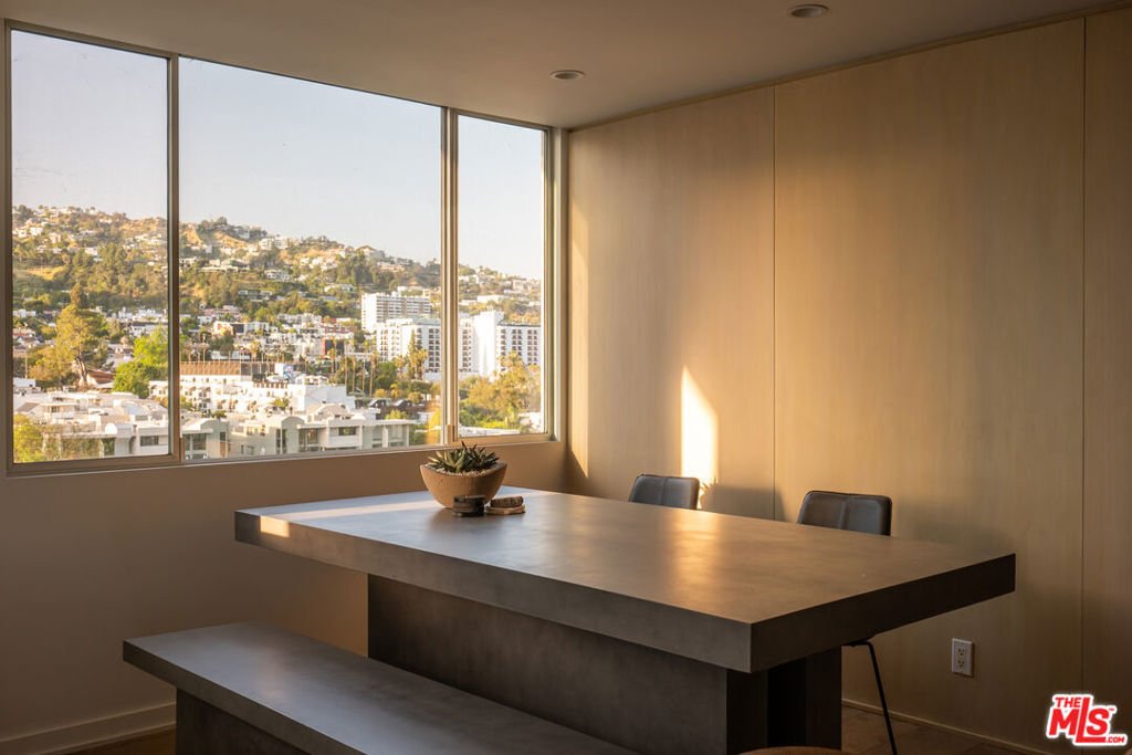 Condo in Los Angeles, California, United States 4 - 17933781