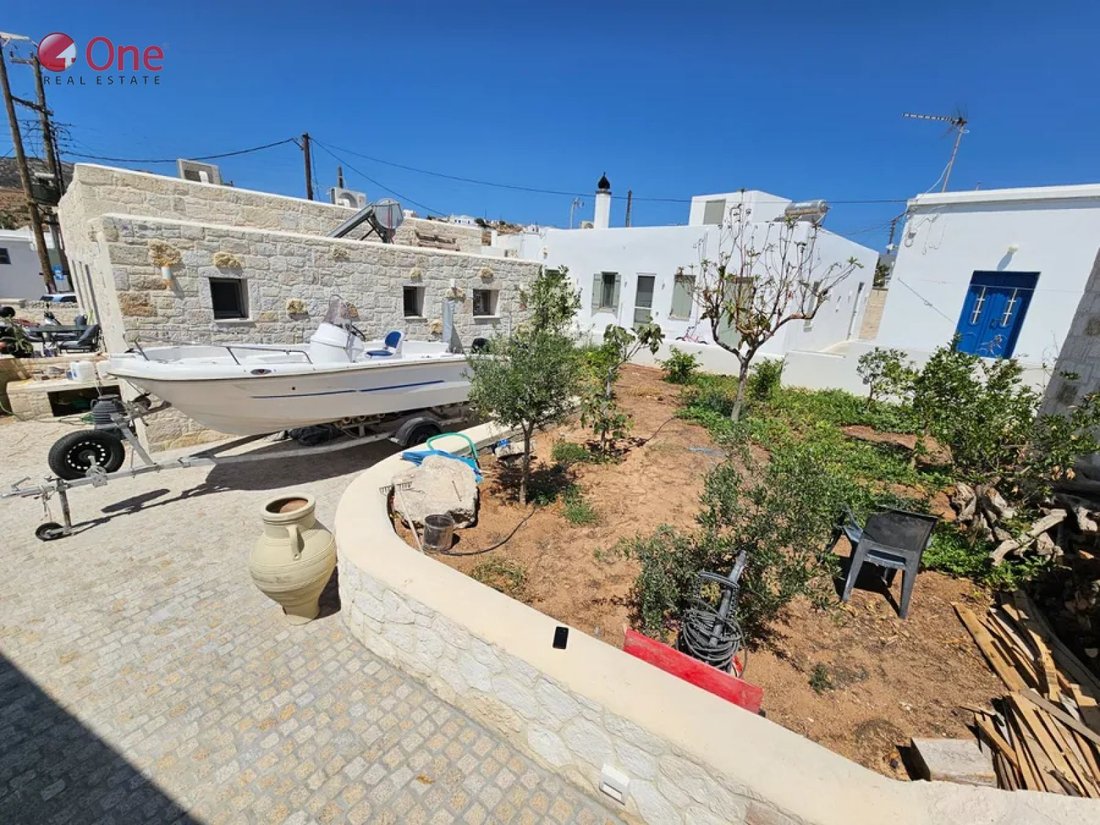 House in Kimolos, Aegean, Greece 2 - 17931700