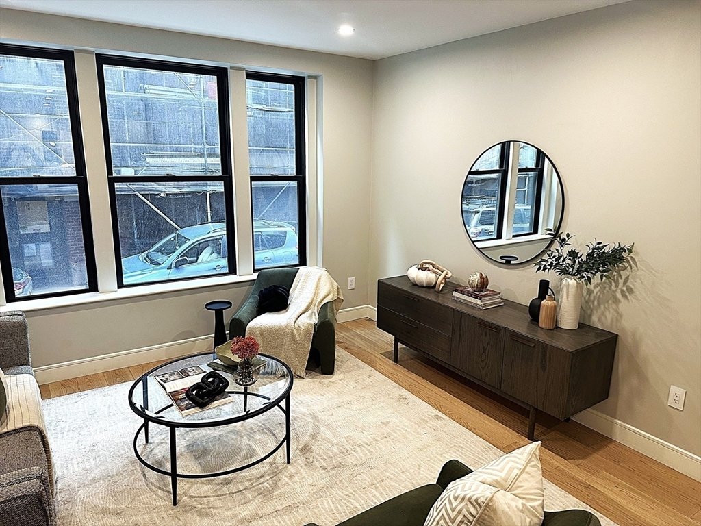 Condo in Boston, Massachusetts, United States 3 - 16128376