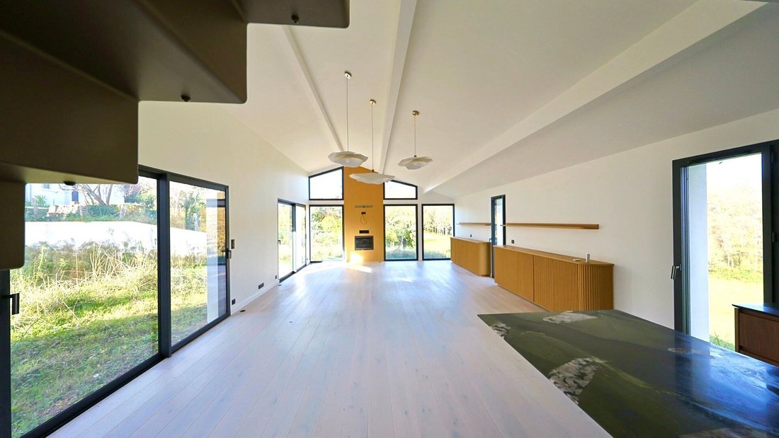 Villa in Bassussarry, Nouvelle-Aquitaine, France 2 - 16711263