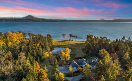 House in Vashon, Washington, United States 1