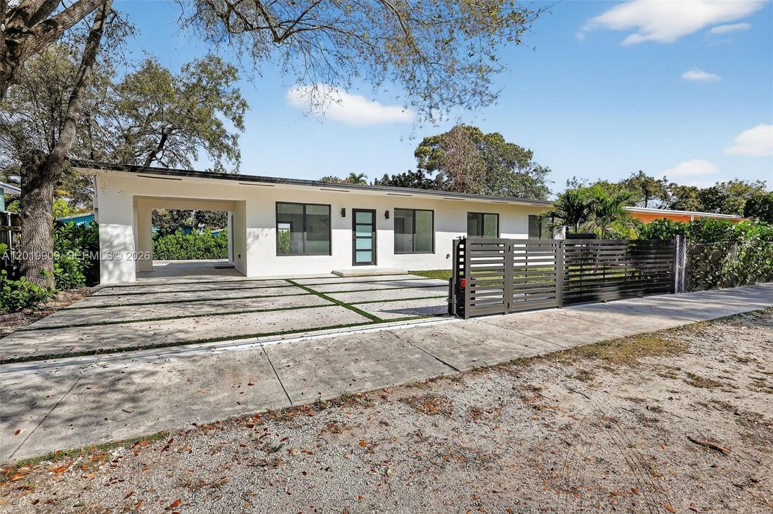House in Miami, Florida, United States 3 - 17933152