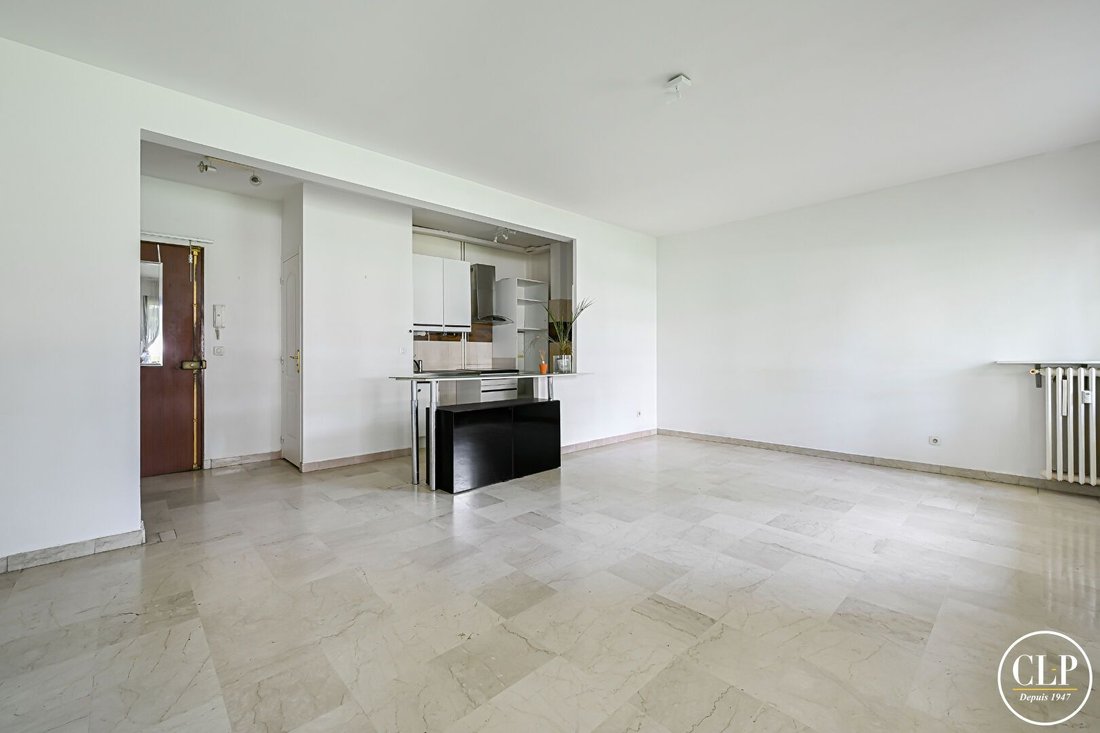 Apartment in Nogent-sur-Marne, Ile-de-France, France 2 - 16074354