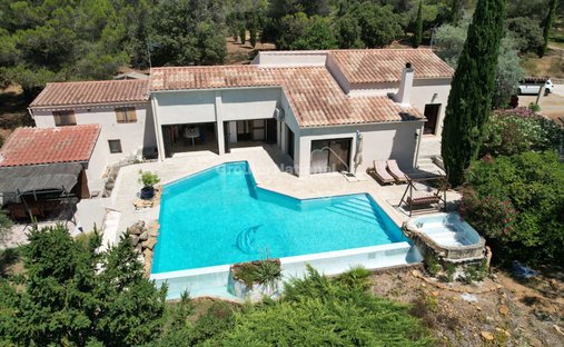 House in Orange, Provence-Alpes-Côte d'Azur, France 1