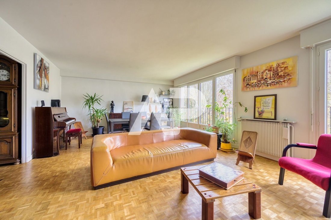 Apartment in Pavé des Gardes, Chaville, France 1 - 17764740